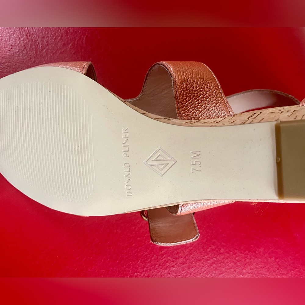 Donald J. Pliner Coral Gladiator Leather Buckle Sandals size 7.5 - Picture 6 of 7